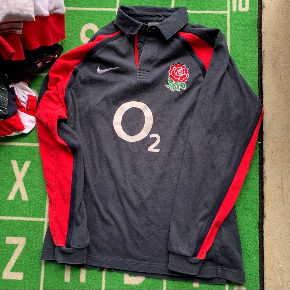 Nike Gray and Red Long Sleeve Shirt